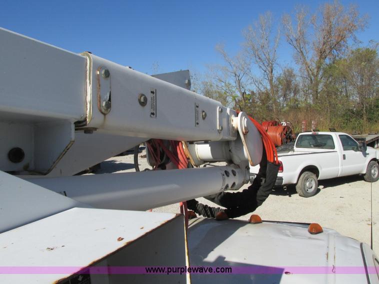 image for item J8746 2002 Ford F550 Super Duty XL bucket truck