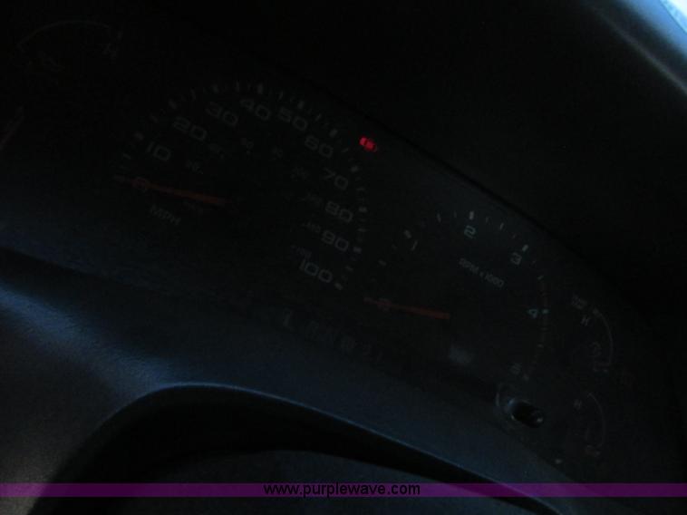 image for item J8746 2002 Ford F550 Super Duty XL bucket truck