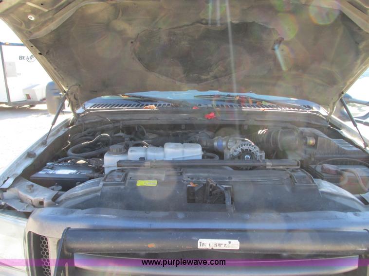 image for item J8746 2002 Ford F550 Super Duty XL bucket truck