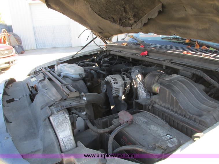 image for item J8746 2002 Ford F550 Super Duty XL bucket truck