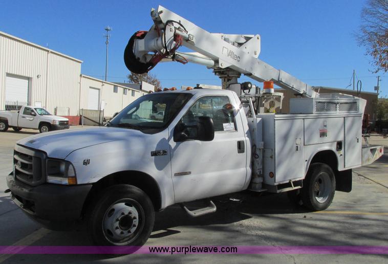 image for item J8747 2003 Ford F550 Super Duty XL bucket truck