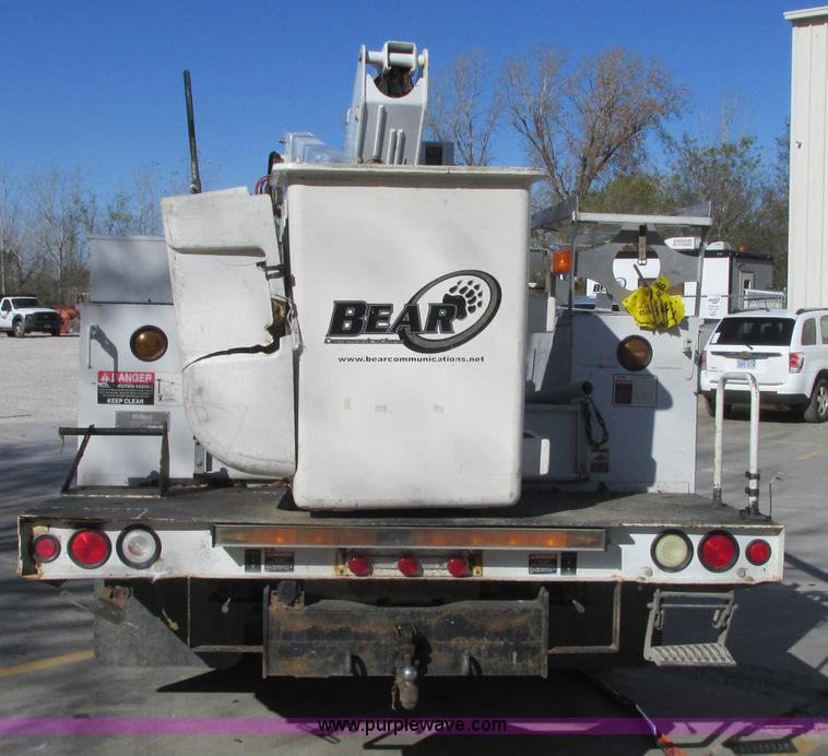 image for item J8747 2003 Ford F550 Super Duty XL bucket truck