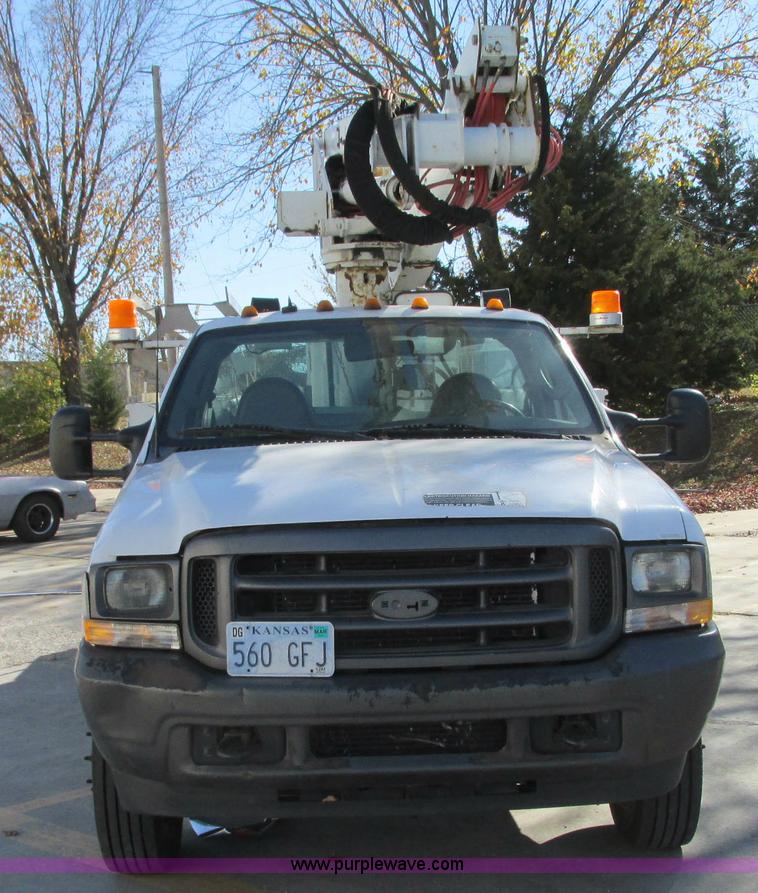 image for item J8747 2003 Ford F550 Super Duty XL bucket truck