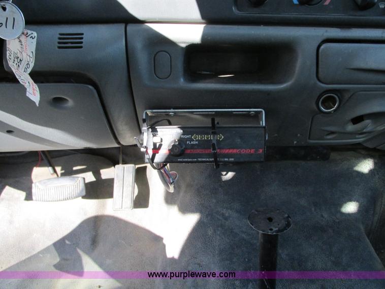 image for item J8747 2003 Ford F550 Super Duty XL bucket truck