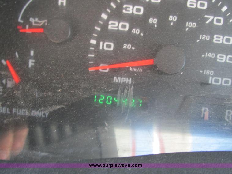 image for item J8747 2003 Ford F550 Super Duty XL bucket truck