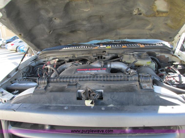 image for item J8747 2003 Ford F550 Super Duty XL bucket truck