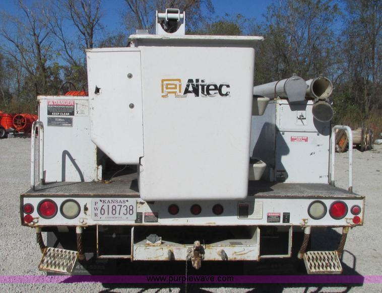 image for item J8748 2003 Ford F450 Super Duty XL bucket truck