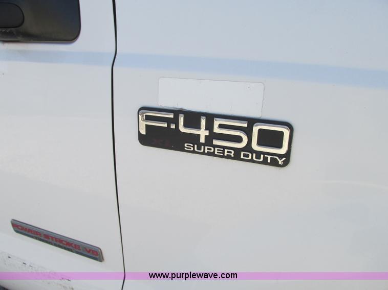 image for item J8748 2003 Ford F450 Super Duty XL bucket truck
