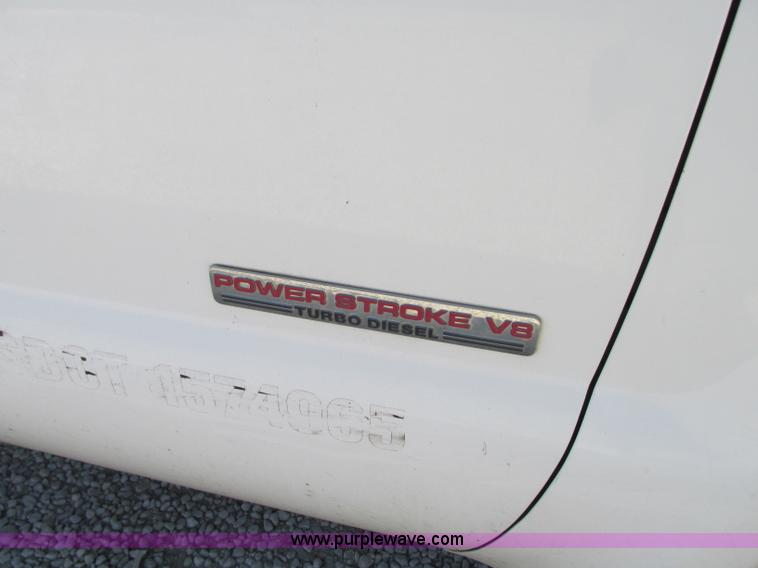 image for item J8748 2003 Ford F450 Super Duty XL bucket truck