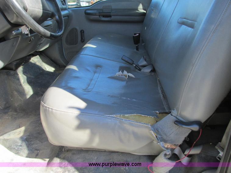 image for item J8748 2003 Ford F450 Super Duty XL bucket truck