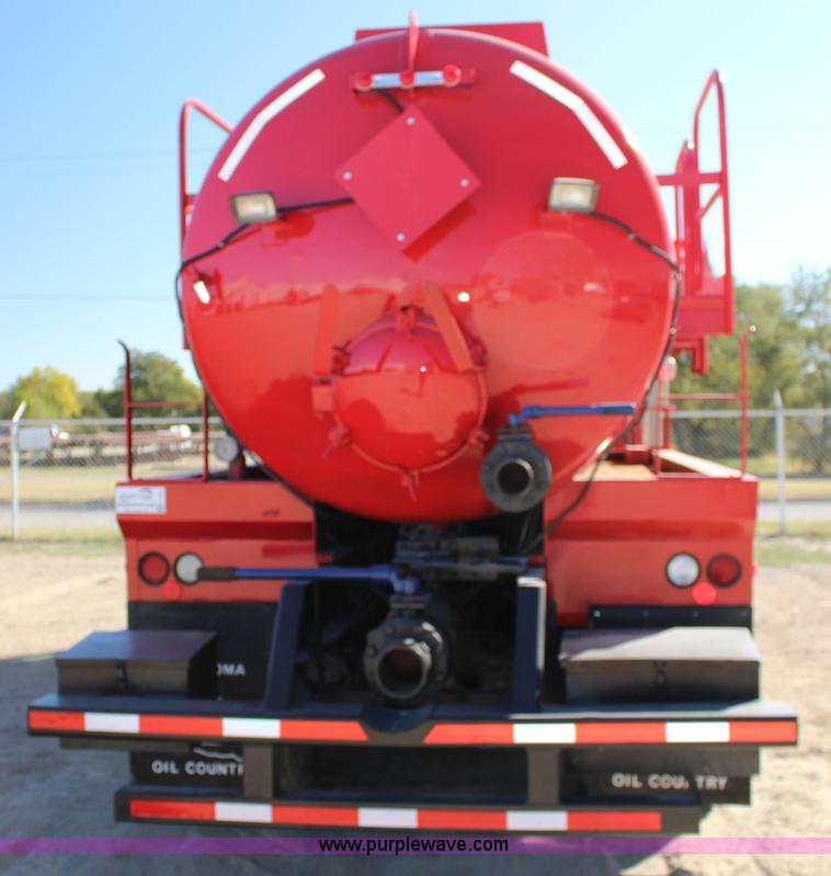 image for item K1243 1982 Peterbilt 359 vacuum truck