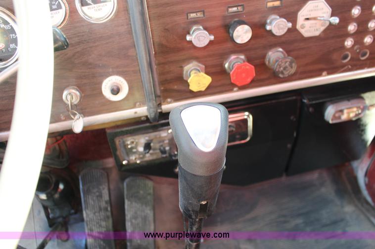 image for item K1243 1982 Peterbilt 359 vacuum truck