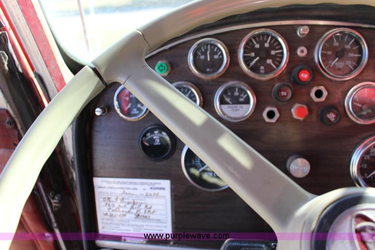 image for item K1243 1982 Peterbilt 359 vacuum truck