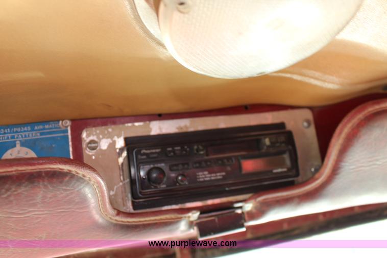 image for item K1243 1982 Peterbilt 359 vacuum truck