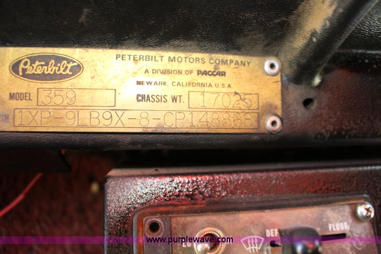 image for item K1243 1982 Peterbilt 359 vacuum truck