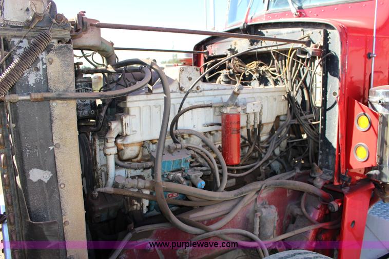 image for item K1243 1982 Peterbilt 359 vacuum truck