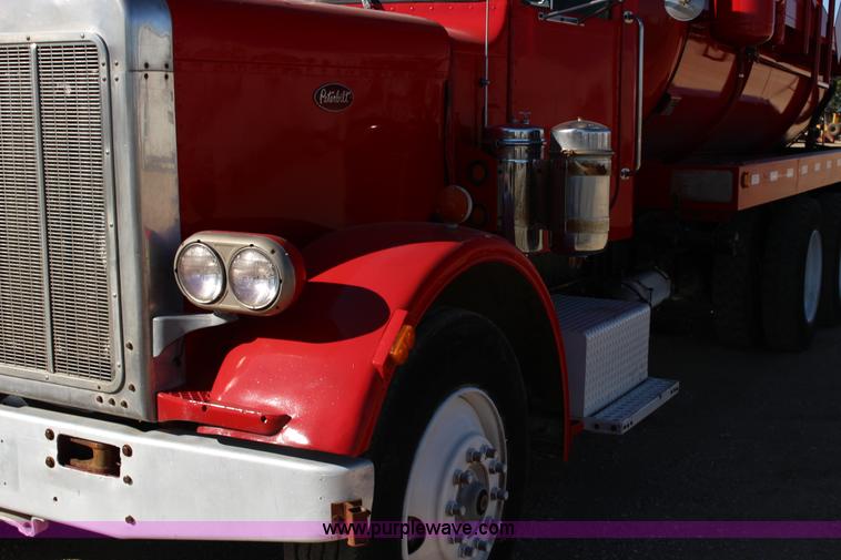 image for item K1243 1982 Peterbilt 359 vacuum truck