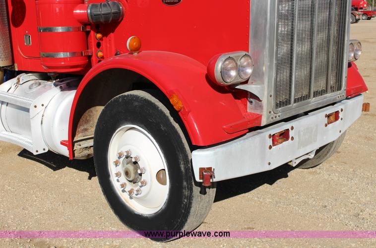 image for item K1243 1982 Peterbilt 359 vacuum truck