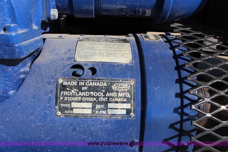 image for item K1243 1982 Peterbilt 359 vacuum truck