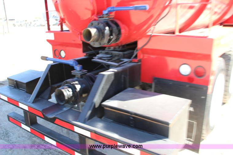 image for item K1243 1982 Peterbilt 359 vacuum truck