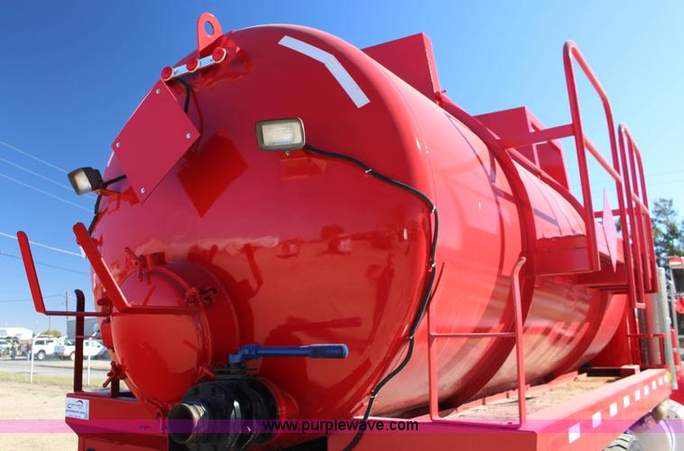 image for item K1243 1982 Peterbilt 359 vacuum truck