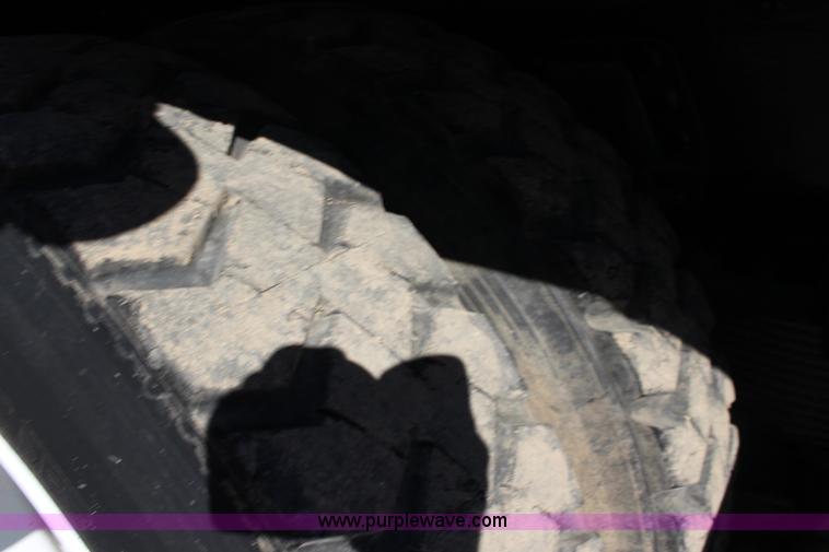 image for item K1243 1982 Peterbilt 359 vacuum truck