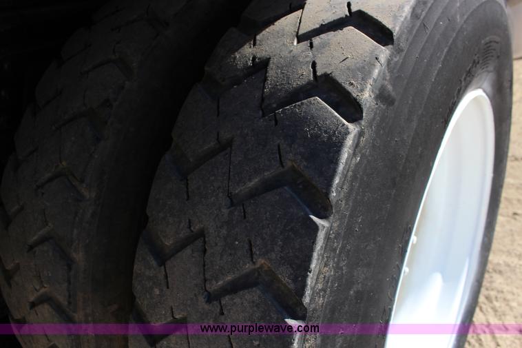 image for item K1243 1982 Peterbilt 359 vacuum truck