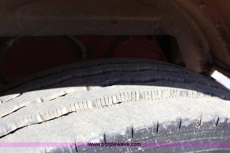 image for item K1243 1982 Peterbilt 359 vacuum truck