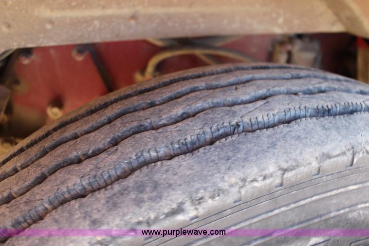 image for item K1243 1982 Peterbilt 359 vacuum truck