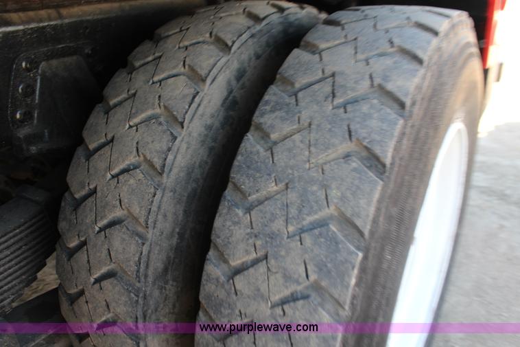 image for item K1243 1982 Peterbilt 359 vacuum truck