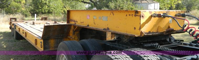 image for item K8220 1979 Load Craft L35S equipment trailer