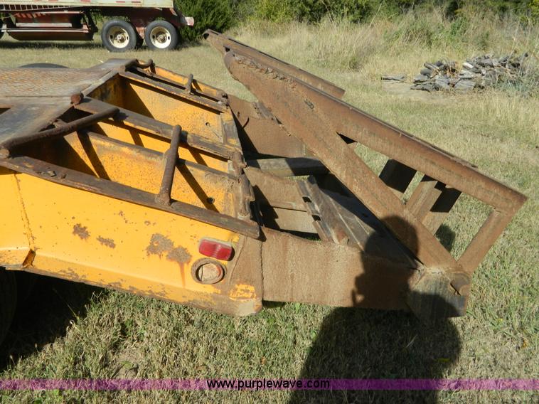 image for item K8220 1979 Load Craft L35S equipment trailer