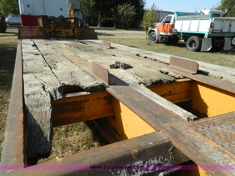 image for item K8220 1979 Load Craft L35S equipment trailer