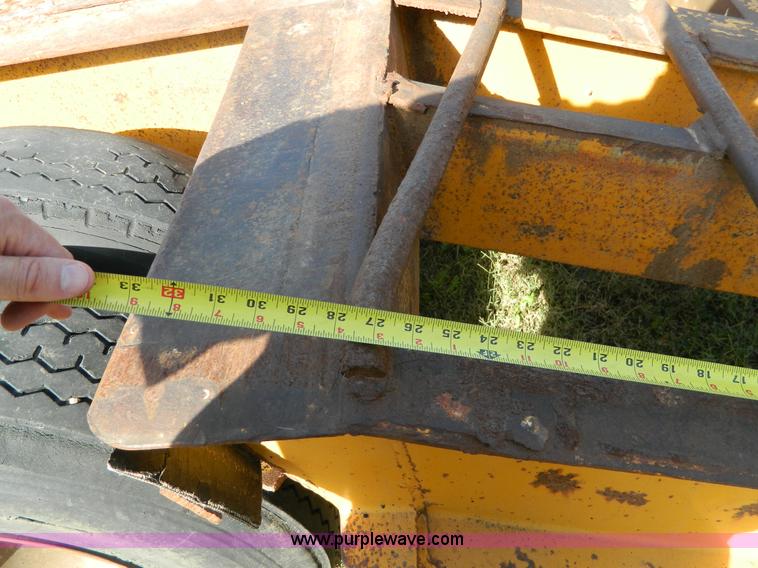 image for item K8220 1979 Load Craft L35S equipment trailer