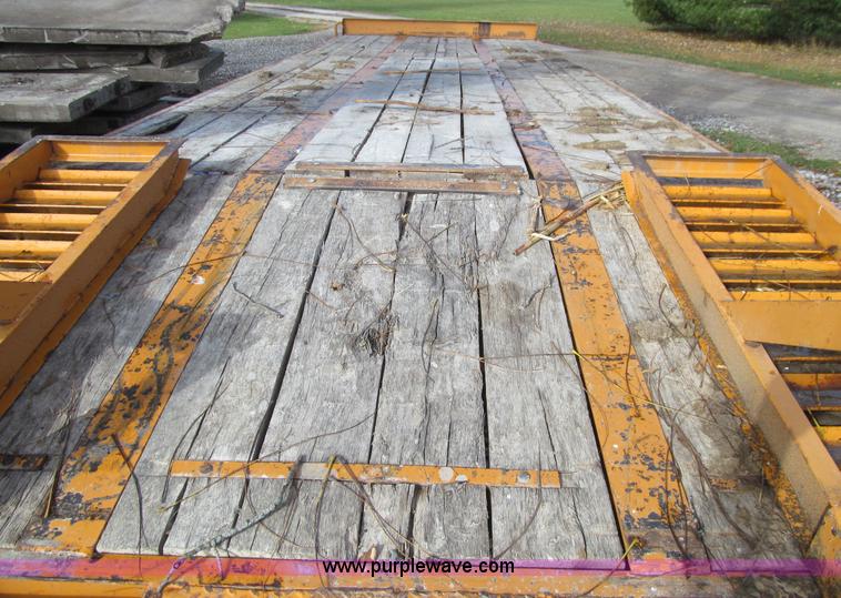 image for item L1813 2012 Econoline CP3030DA equipment trailer