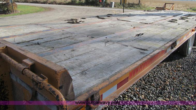 image for item L1813 2012 Econoline CP3030DA equipment trailer