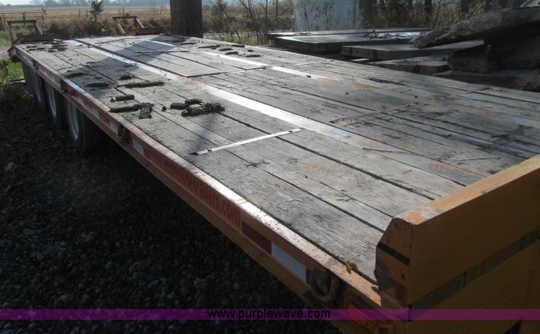 image for item L1813 2012 Econoline CP3030DA equipment trailer