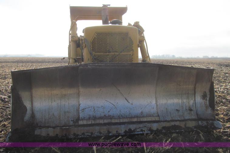 image for item L1817 1972 Caterpillar D8H dozer