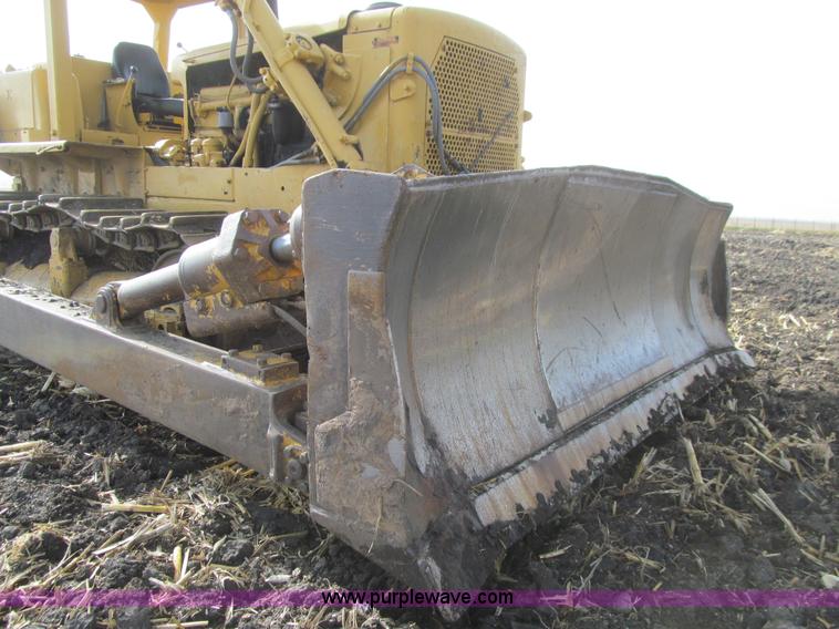 image for item L1817 1972 Caterpillar D8H dozer