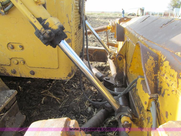 image for item L1817 1972 Caterpillar D8H dozer