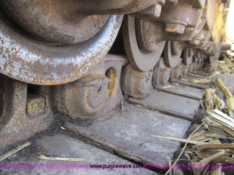 image for item L1817 1972 Caterpillar D8H dozer