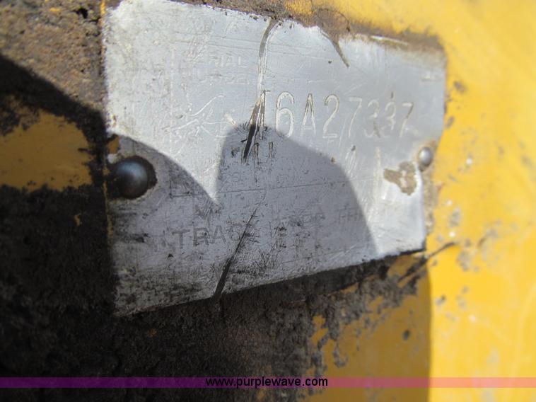 image for item L1817 1972 Caterpillar D8H dozer