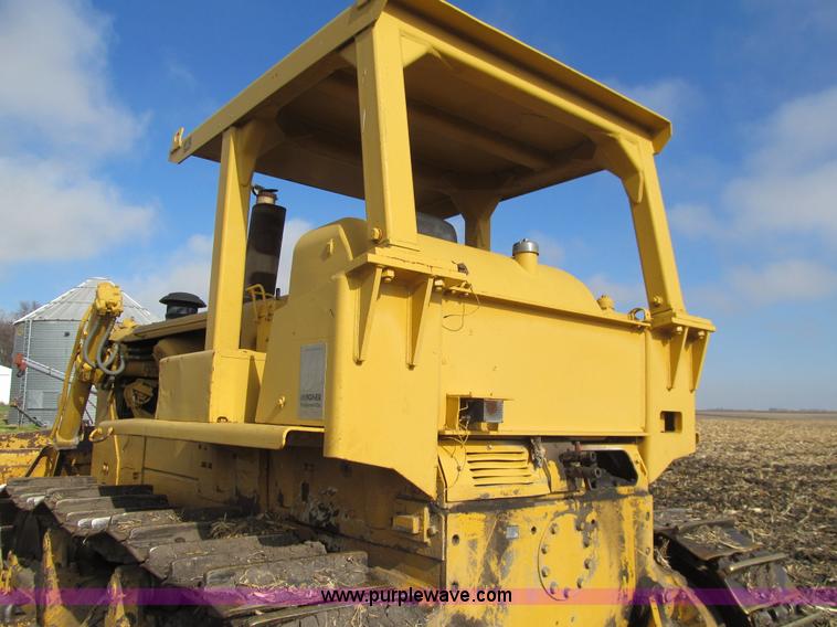 image for item L1817 1972 Caterpillar D8H dozer