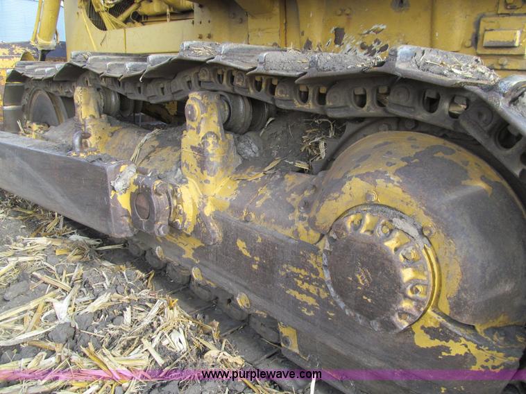 image for item L1817 1972 Caterpillar D8H dozer