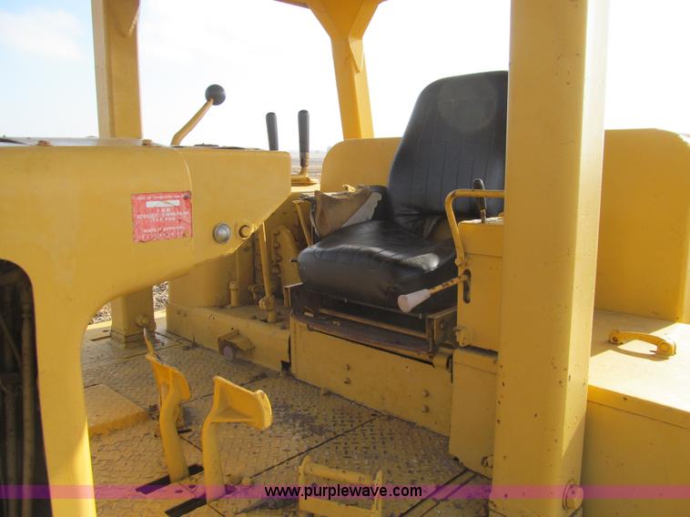 image for item L1817 1972 Caterpillar D8H dozer