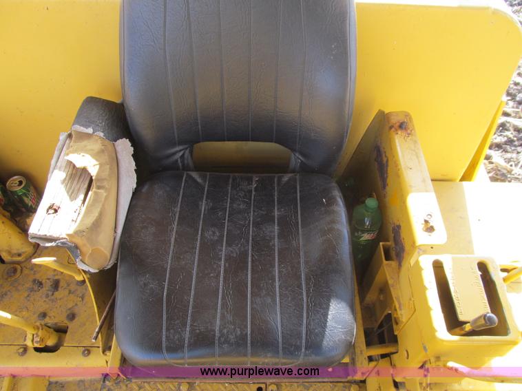 image for item L1817 1972 Caterpillar D8H dozer