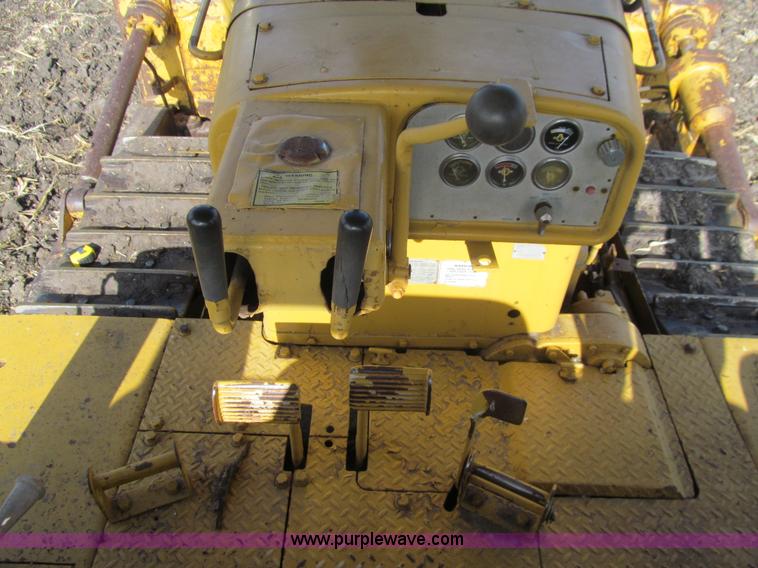 image for item L1817 1972 Caterpillar D8H dozer