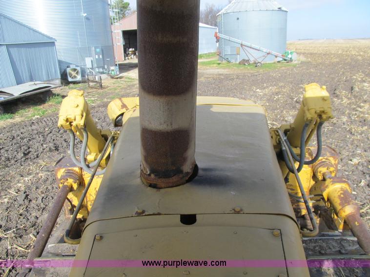 image for item L1817 1972 Caterpillar D8H dozer