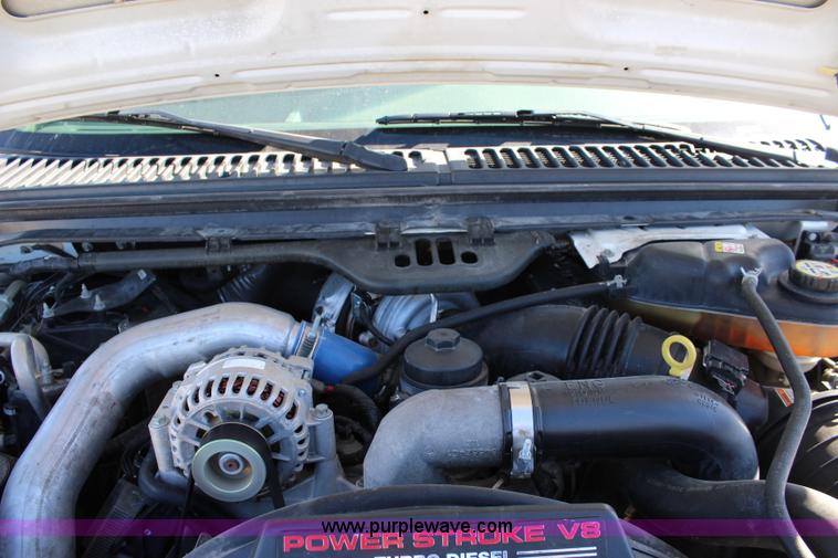 image for item L2385 2007 Ford F550 utility truck with crane