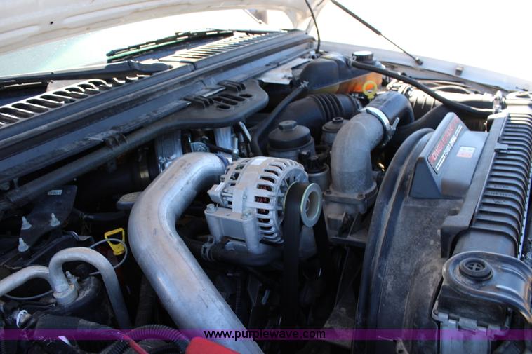 image for item L2385 2007 Ford F550 utility truck with crane